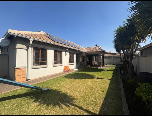 2 BEDROOM CLUSTER FOR SALE IN SUNAIR PARK